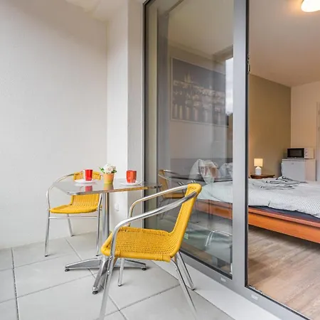 On-Site Free Parking, 12 To Min Centre, Supermarket Prague Exterior photo