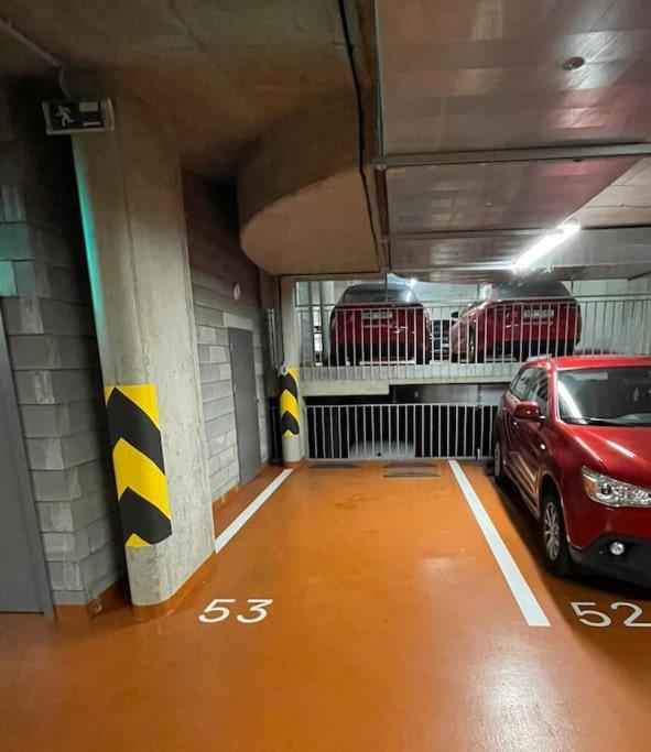 On-site Free Parking, 12 To Min Centre, Supermarket * Prag